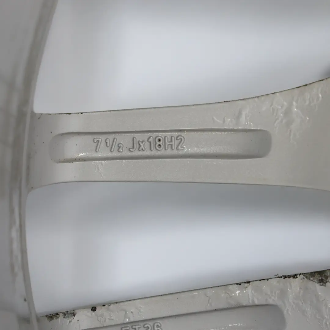 Jante Alliage Avant Argent 18" 7,5J ET:36 pour Mercedes SLK R171 à propos du numéro de pièce A1714012802 Mercedes SLK R171 Jante Alliage Avant Argent 18" 7,5J ET:36 - SKU A1714012802-2 - Numéro de pièce A1714012802