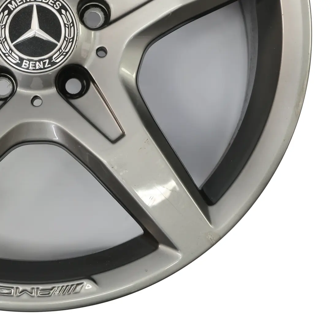 Jante Avant Alliage Gris 18" 7,5J ET:42 pour Mercedes SLK R172 AMG à propos du numéro de pièce A1724012602 Mercedes SLK R172 AMG Jante Avant Alliage Gris 18" 7,5J ET:42 - SKU A1724012602-4 - Numéro de pièce A1724012602
