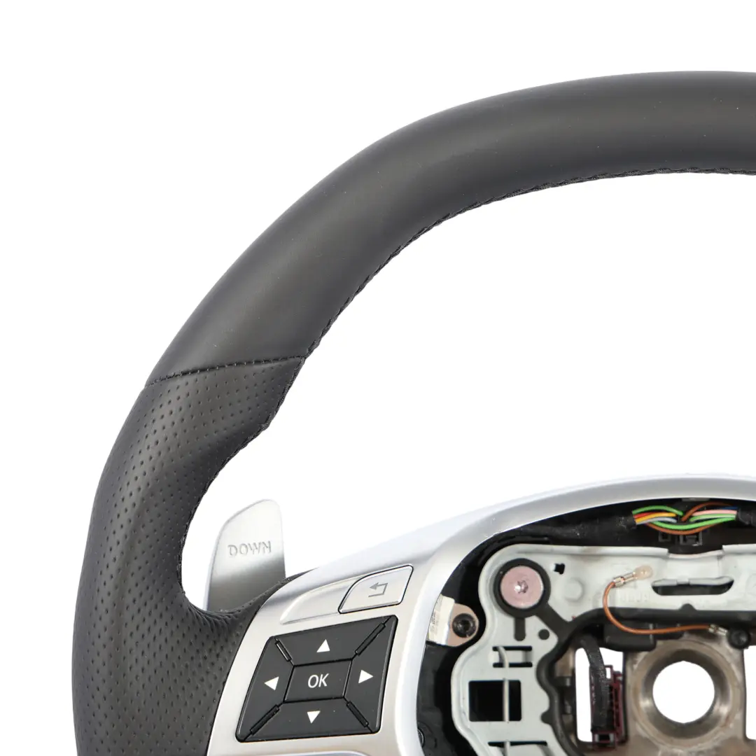 Volant Mercedes W204 C63 AMG W212 Neuf Cuir Noir Sport Volant Palettes - SKU A1724604403-1 - Numéro de pièce A1724604403