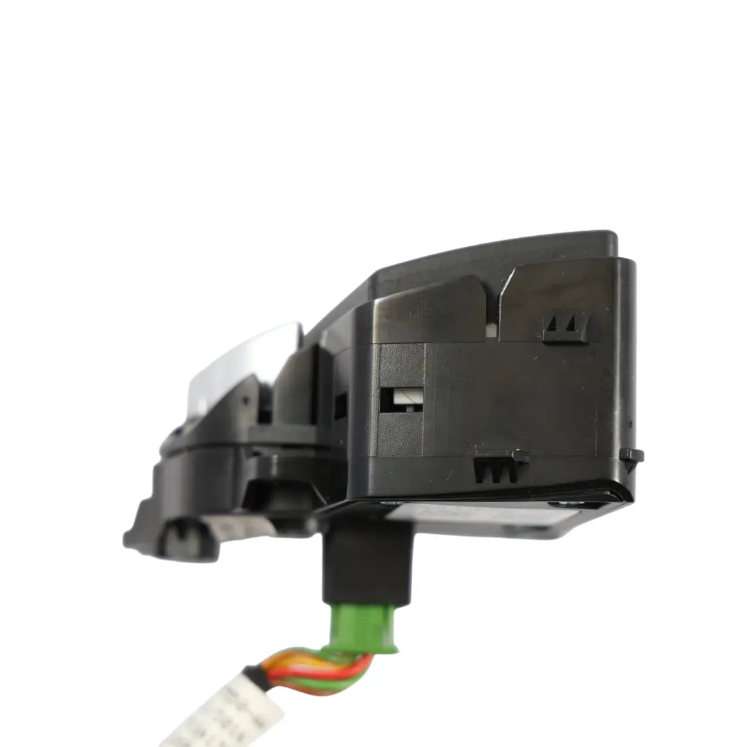 Przyciski Multifunkcja Kierownicy do Mercedes W176 W204 o numerze A1725400262 Mercedes W176 W204 Przyciski Multifunkcja Kierownicy - SKU A1725400262-1 - Numer Części A1725400262