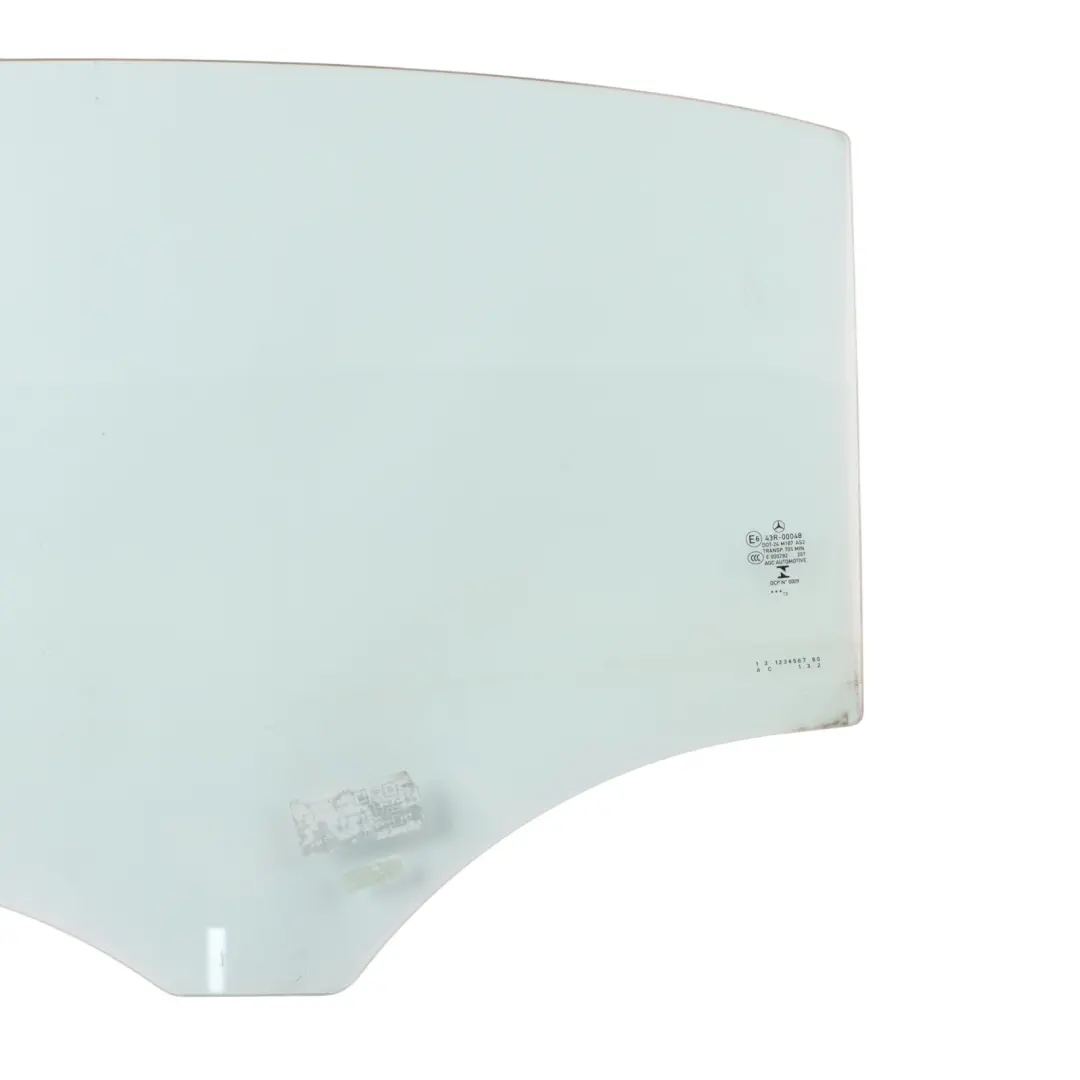 Puerta Trasera Ventana Lateral Cristal Izquierdo AS2 para Mercedes W176 con número de pieza A1767350300 Mercedes W176 Puerta Trasera Ventana Lateral Cristal Izquierdo AS2 - SKU A1767350300 - Número de pieza A1767350300