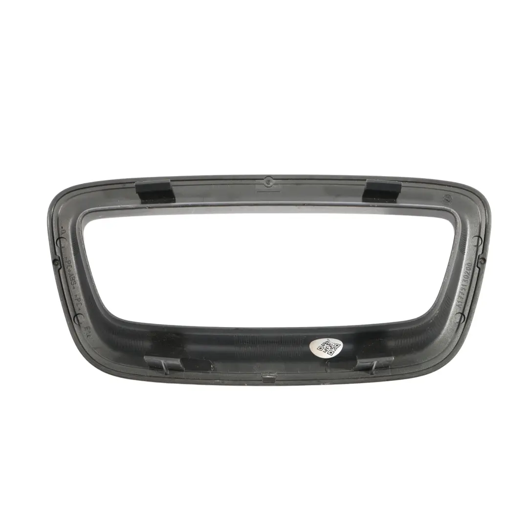 Revestimiento Panel Respaldo Asiento para Mercedes W177 con número de pieza A1779130200 Mercedes W177 Revestimiento Panel Respaldo Asiento - SKU A1779130200 - Número de pieza A1779130200