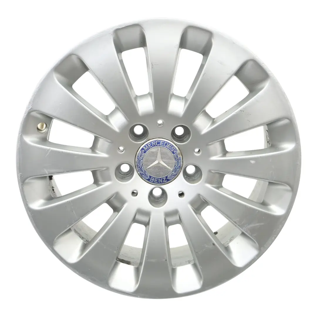Llanta Aleación Plateada 16" 7J ET:43 para Mercedes W204 con número de pieza A2044010602 Mercedes W204 Llanta Aleación Plateada 16" 7J ET:43 - SKU A2044010602-1 - Número de pieza A2044010602