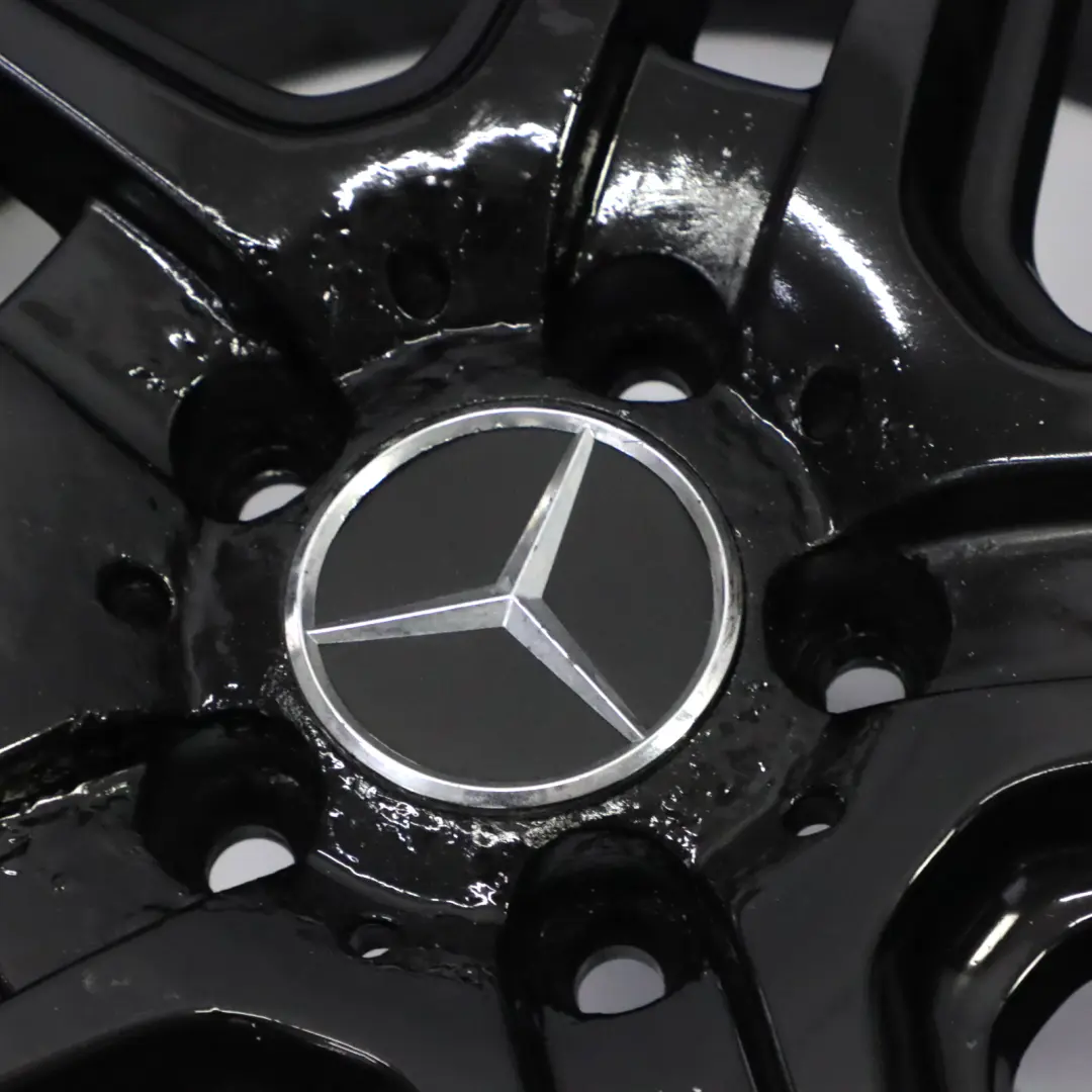 Cerchio in lega posteriore nero 18" 8,5J ET:54 per Mercedes W204 AMG con numero di parte A2044014202 Mercedes W204 AMG Cerchio in lega posteriore nero 18" 8,5J ET:54 - SKU A2044014202-5 - Numero di parte A2044014202