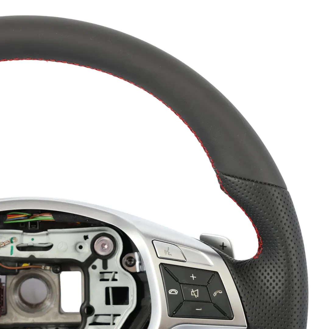 NUOVO volante sportivo pelle nera Cambio volante filettature rosse per Mercedes W204 con numero di parte A2044604503 Mercedes W204 NUOVO volante sportivo pelle nera Cambio volante filettature rosse - SKU A2044604503-1 - Numero di parte A2044604503
