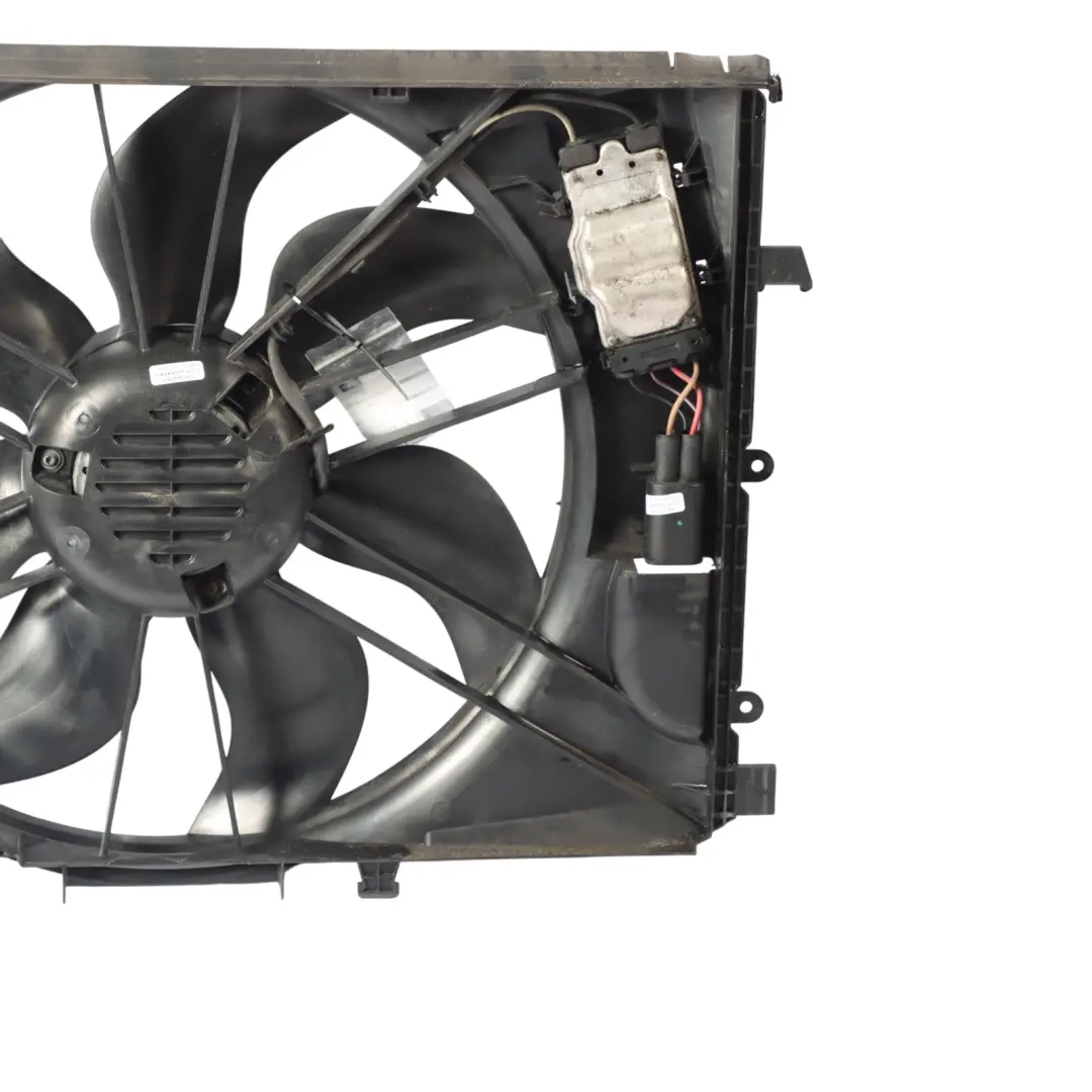 Ventilador Del Radiador Ventilador Refrigeración Motor para Mercedes W204 con número de pieza A2045000193 Mercedes W204 Ventilador Del Radiador Ventilador Refrigeración Motor - SKU A2045000193 - Número de pieza A2045000193