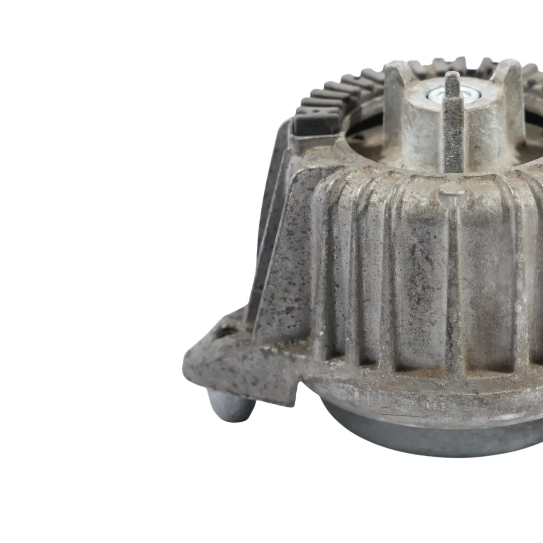 Łapa Silnika Prawa Diesel OM651 do Mercedes W204 W212 o numerze A2122404217 Mercedes W204 W212 Łapa Silnika Prawa Diesel OM651 - SKU A2122404217 - Numer Części A2122404217