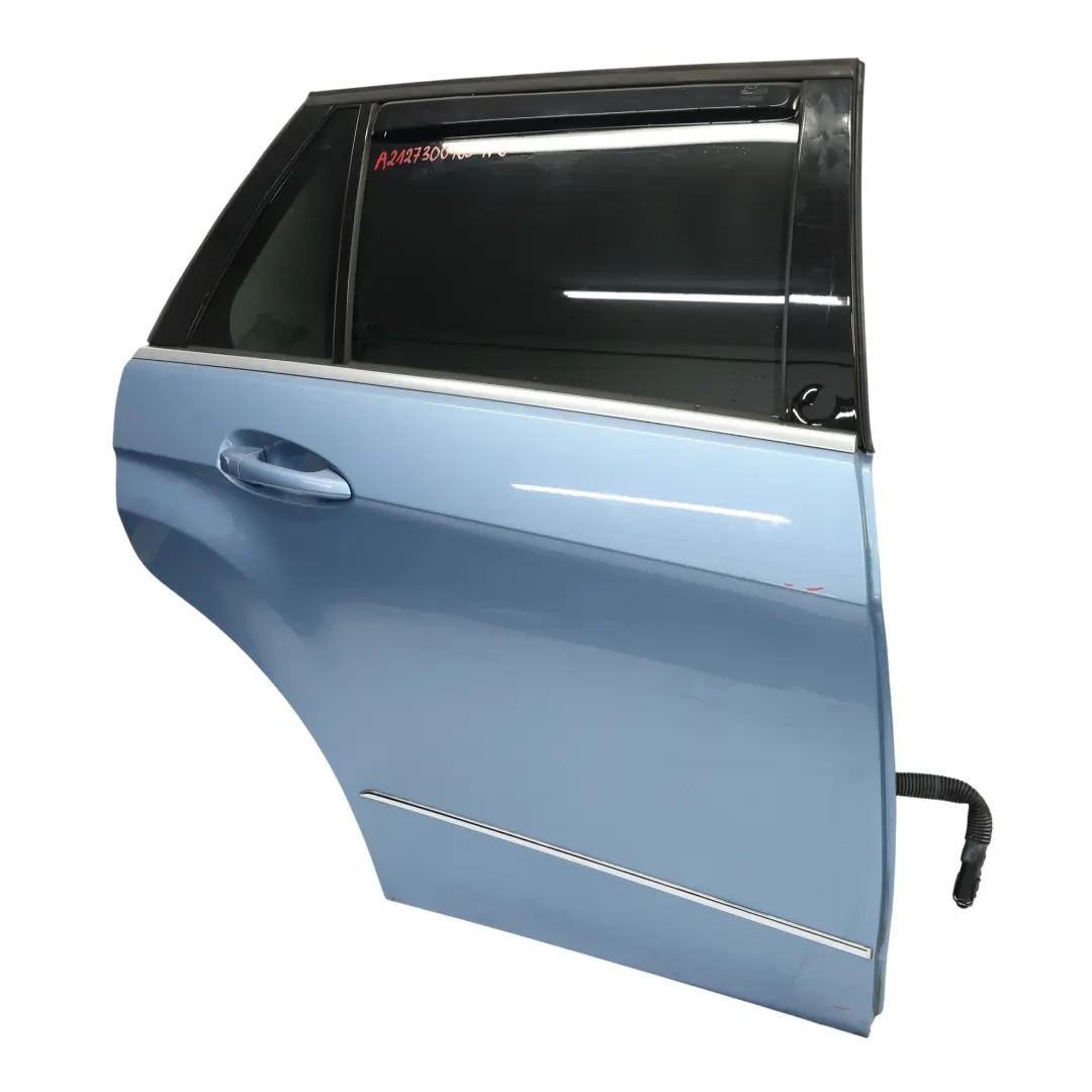 Drzwi Prawe Tylne Indigolite Blue Niebieski Metalik 230 do Mercedes S212 Kombi o numerze A2127300405 Mercedes S212 Kombi Drzwi Prawe Tylne Indigolite Blue Niebieski Metalik 230 - SKU A2127300405-INB - Numer Części A2127300405
