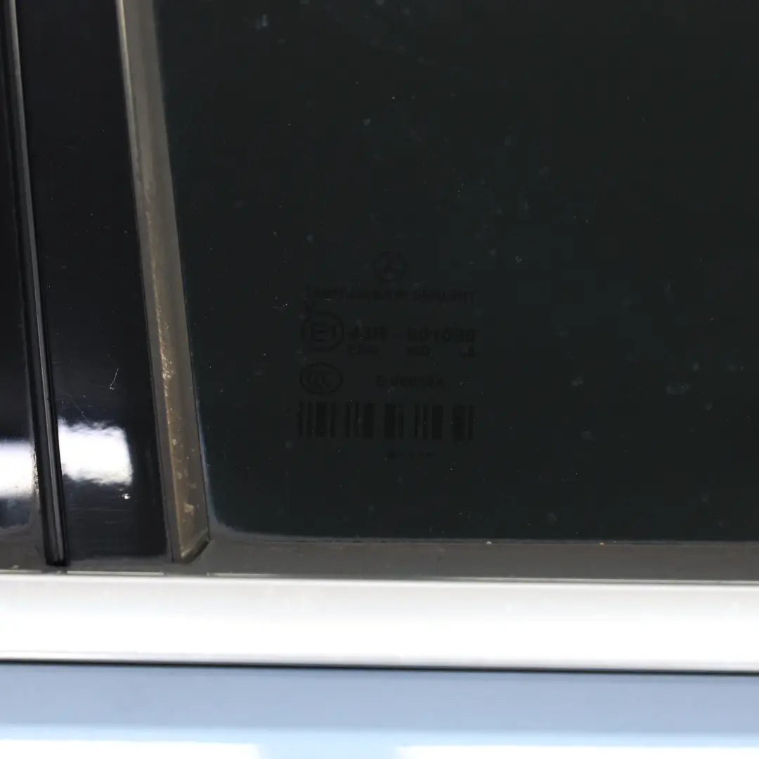 Tür Hinten Rechts Indigolite Blue Metallic - 230 für Mercedes S212 Kombi mit Teilenummer A2127300405 Mercedes S212 Kombi Tür Hinten Rechts Indigolite Blue Metallic - 230 - SKU A2127300405-INB - Teilenummer A2127300405