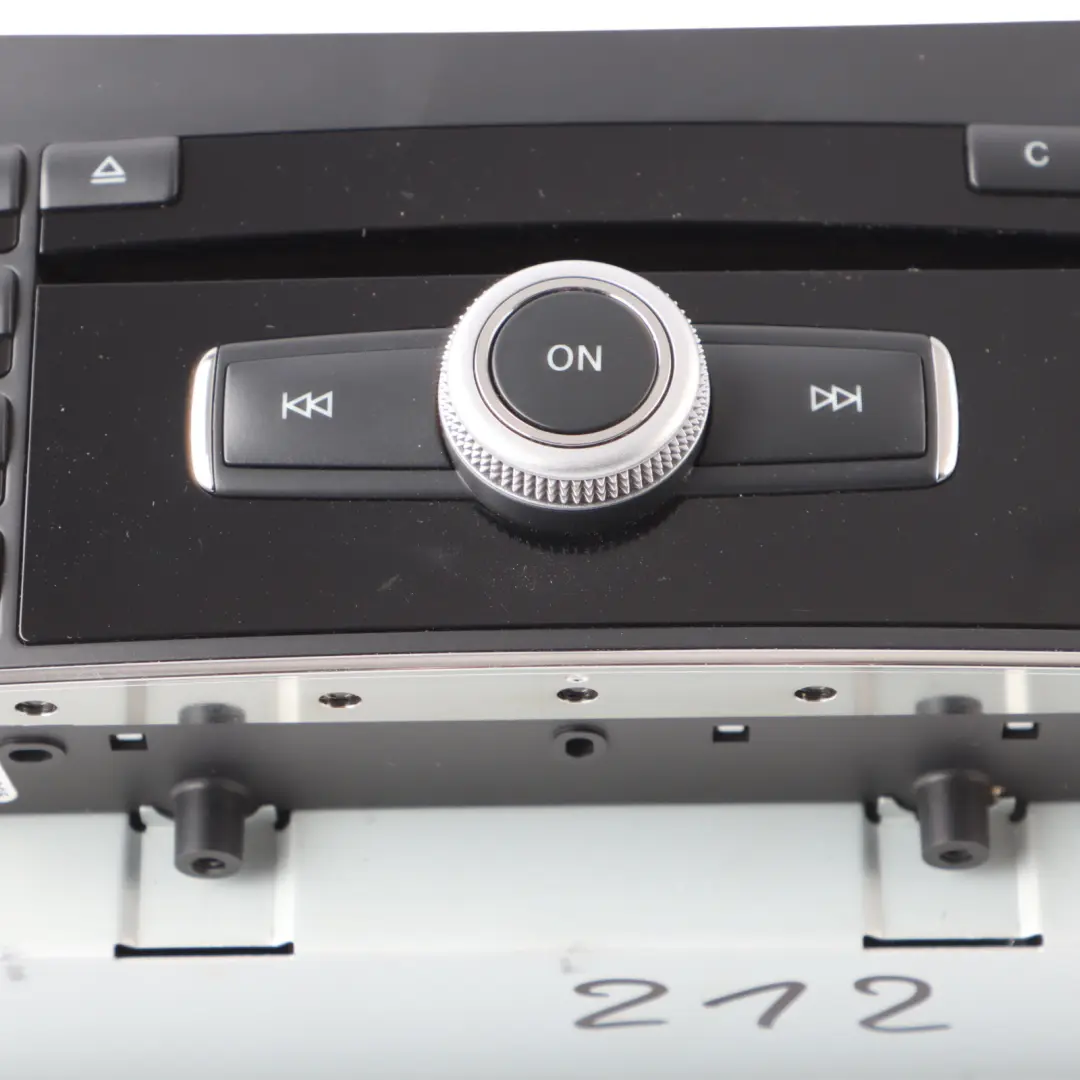 Lettore Audio Mercedes C207 W212 Unità Principale CD Media Radio per con numero di parte A2129069900 Lettore Audio Mercedes C207 W212 Unità Principale CD Media Radio - SKU A2129069900 - Numero di parte A2129069900