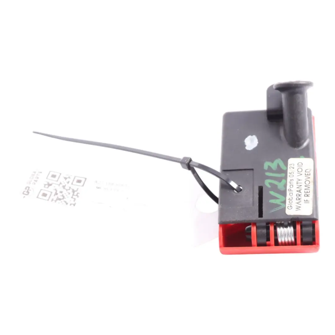 Hauben Entriegelungs Hebel Hauben Zuggriff für Mercedes W213 C238 Motor mit Teilenummer A2138800402 Mercedes W213 C238 Motor Hauben Entriegelungs Hebel Hauben Zuggriff - SKU A2138800402 - Teilenummer A2138800402