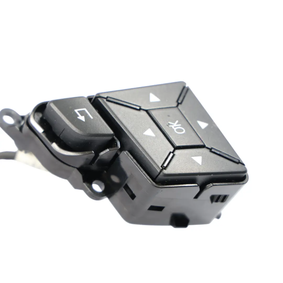 Interruttore Volante Mercedes W176 W204 W212 Pulsanti Multifunzione per con numero di parte A2185400162 Interruttore Volante Mercedes W176 W204 W212 Pulsanti Multifunzione - SKU A2185400162 - Numero di parte A2185400162