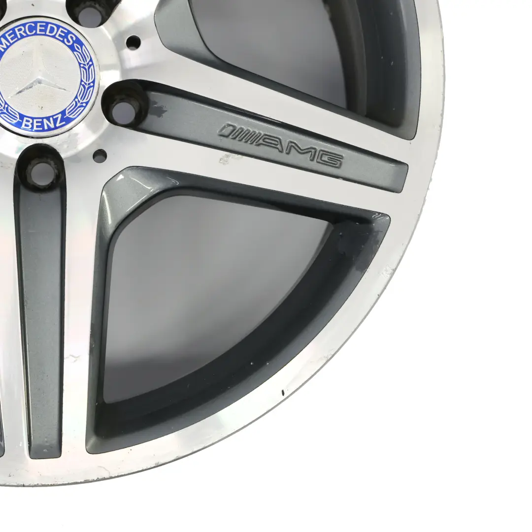 Alufelga Vorne 18" 8,5J ET:25 5 Speichen für Mercedes CLS C219 AMG mit Teilenummer A2194011702 Mercedes CLS C219 AMG Alufelga Vorne 18" 8,5J ET:25 5 Speichen - SKU A2194011702-1 - Teilenummer A2194011702