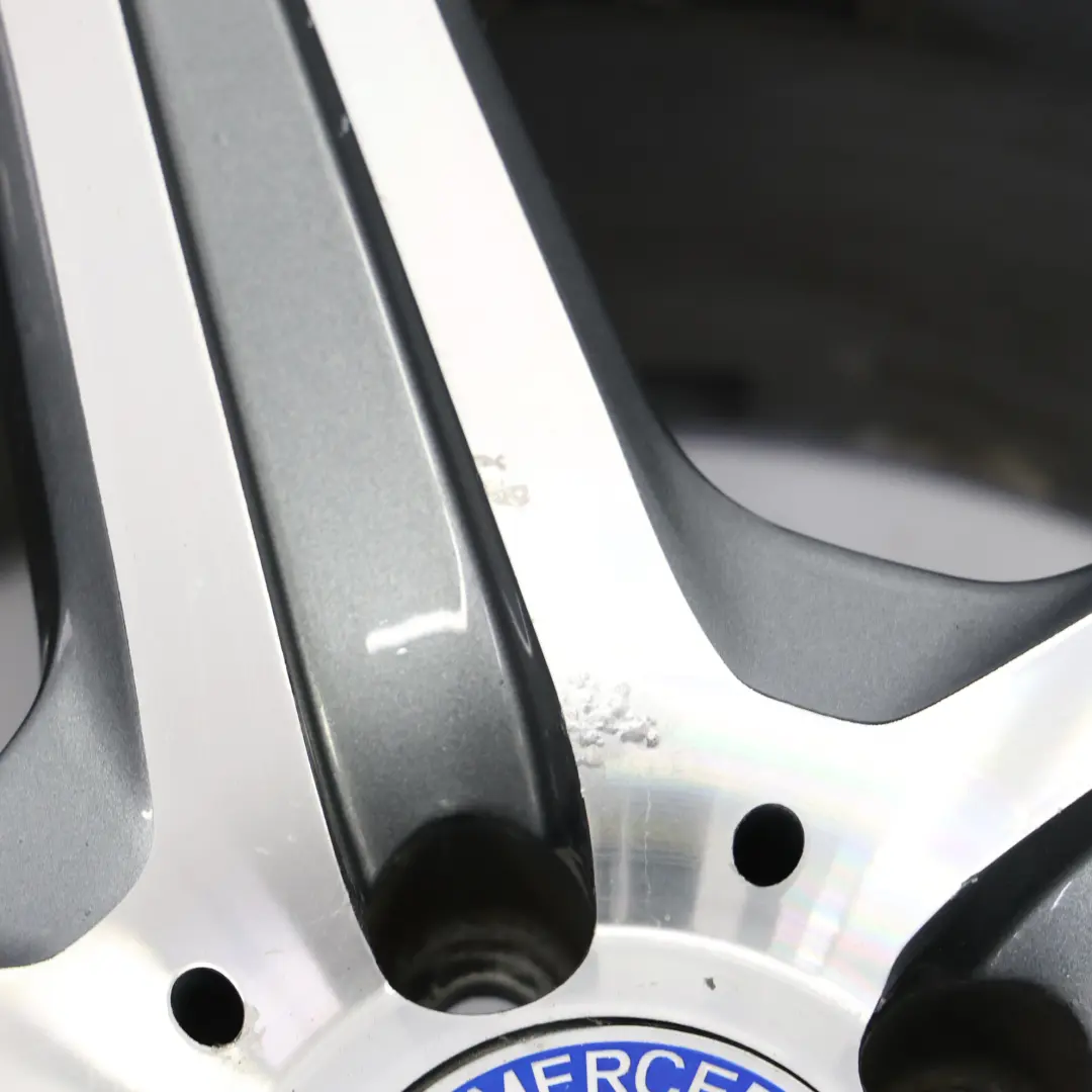 Felga Aluminiowa Przód 18" 8,5J ET:25 do Mercedes CLS C219 AMG o numerze A2194011702 Mercedes CLS C219 AMG Felga Aluminiowa Przód 18" 8,5J ET:25 - SKU A2194011702-1 - Numer Części A2194011702