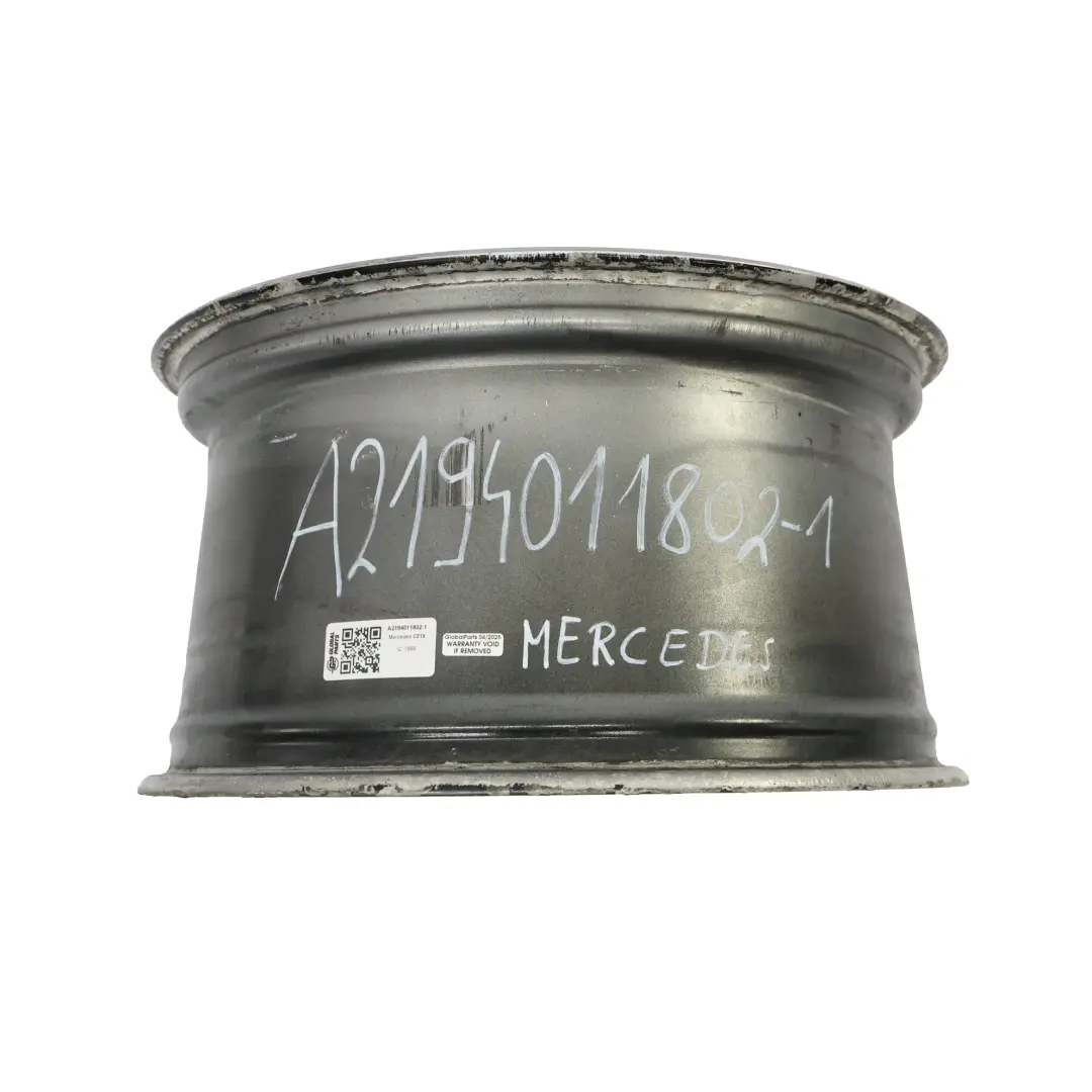 Felga Aluminiowa Tylna 18" 9,5J ET:28 do Mercedes CLS C219 AMG o numerze A2194011802 Mercedes CLS C219 AMG Felga Aluminiowa Tylna 18" 9,5J ET:28 - SKU A2194011802-1 - Numer Części A2194011802