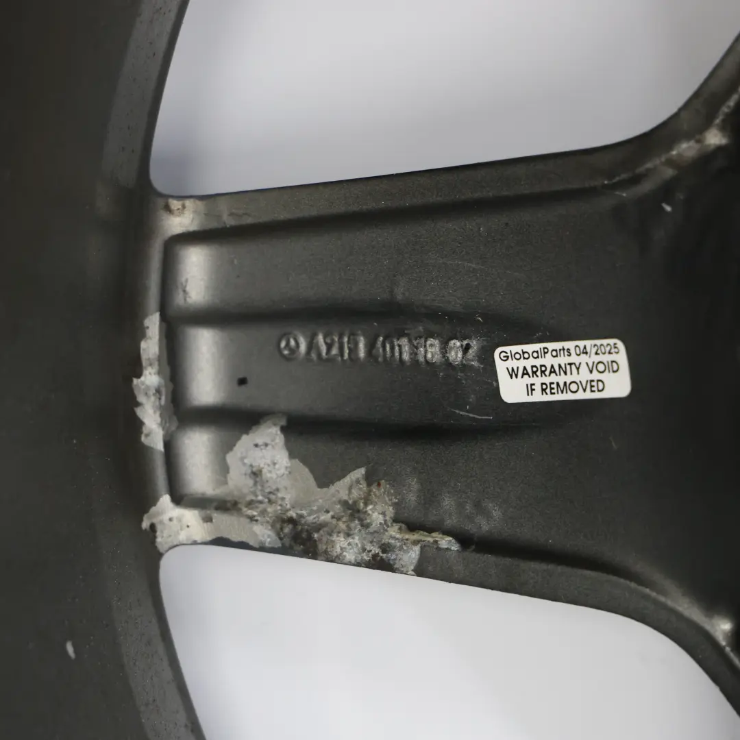 Felga Aluminiowa Tylna 18" 9,5J ET:28 do Mercedes CLS C219 AMG o numerze A2194011802 Mercedes CLS C219 AMG Felga Aluminiowa Tylna 18" 9,5J ET:28 - SKU A2194011802-1 - Numer Części A2194011802