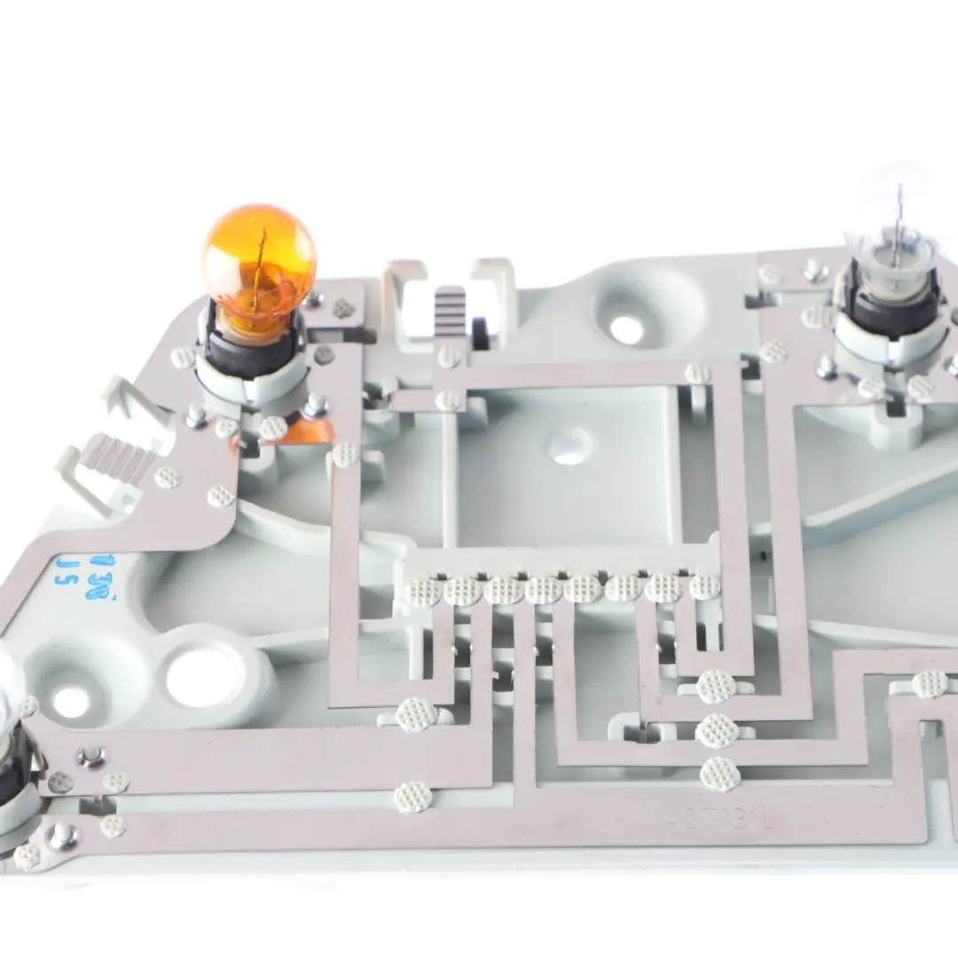 Uchwyt Mocowanie Żarówki Lampa Lewy Tył do Mercedes CLS C219 Coupe Sedan o numerze A2198200177 Mercedes CLS C219 Coupe Sedan Uchwyt Mocowanie Żarówki Lampa Lewy Tył - SKU A2198200177-1 - Numer Części A2198200177