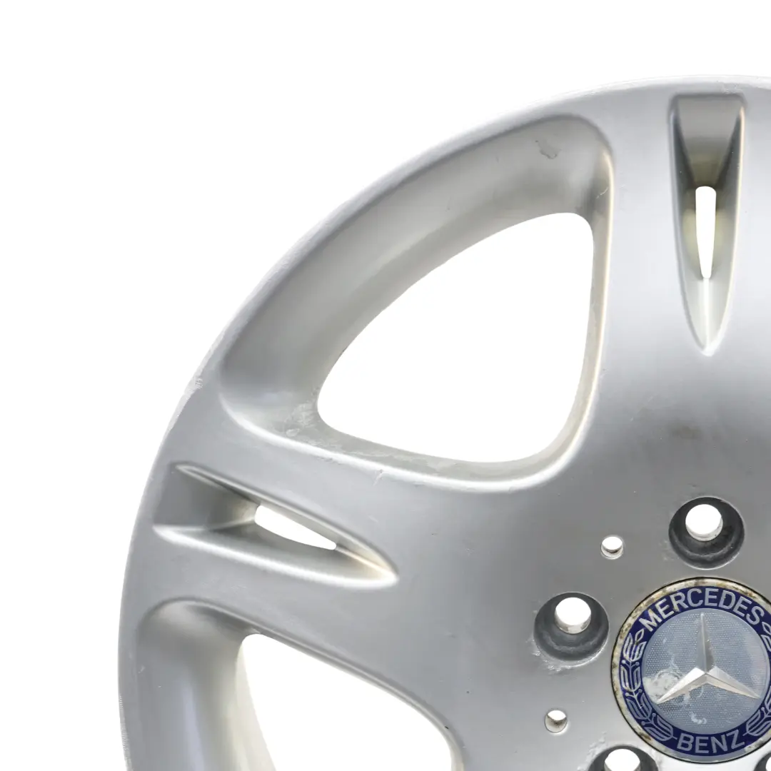 Cerchio In Lega 17" 7.5J ET:46 5 Doppie Razze per Mercedes W220 Silver con numero di parte A2204012402 Mercedes W220 Silver Cerchio In Lega 17" 7.5J ET:46 5 Doppie Razze - SKU A2204012402-2 - Numero di parte A2204012402