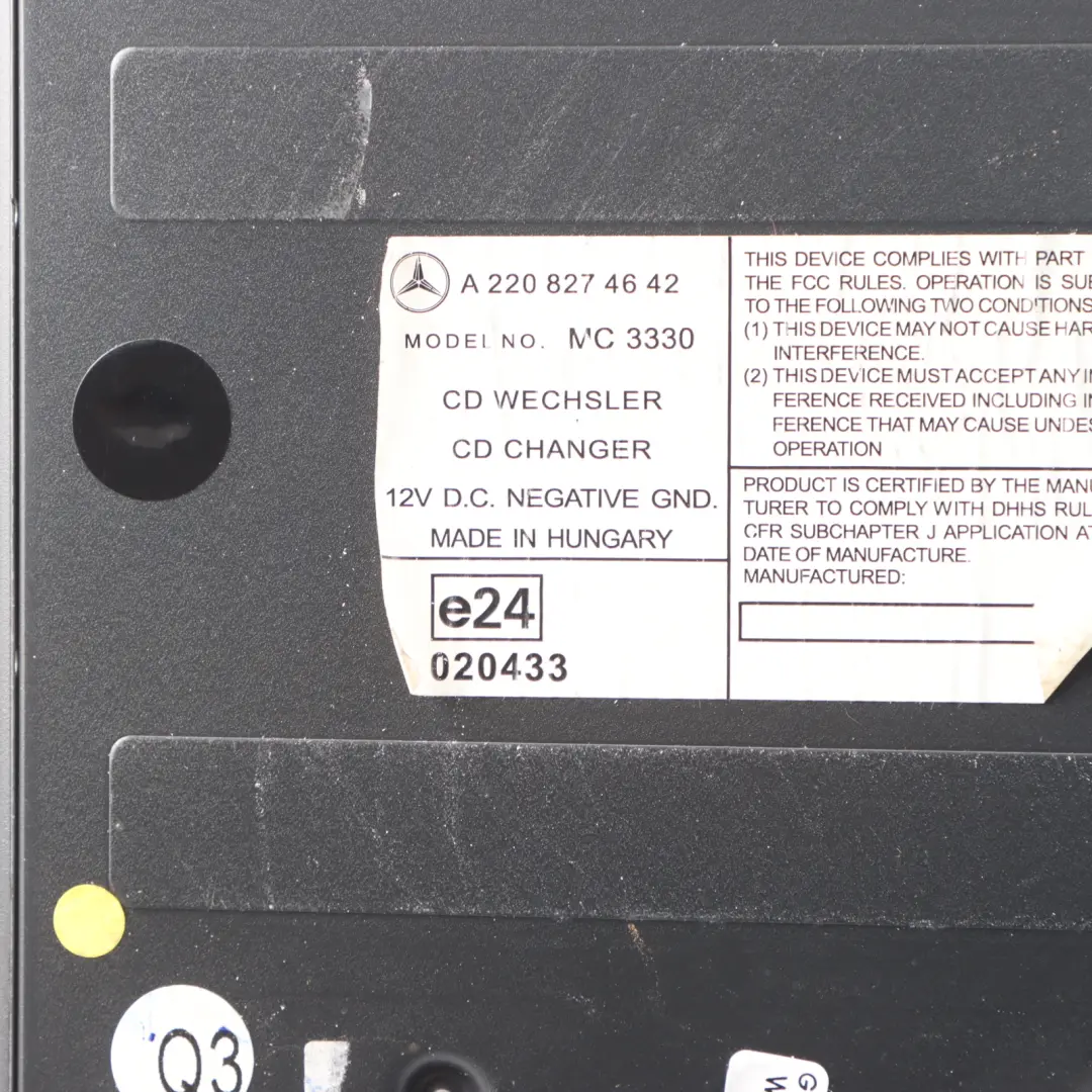 Wechsler Mercedes W203 W209 W220 6 Plattenspieler Mit Magazin für CD mit Teilenummer A2208274642 CD Wechsler Mercedes W203 W209 W220 6 Plattenspieler Mit Magazin - SKU A2208274642-1 - Teilenummer A2208274642