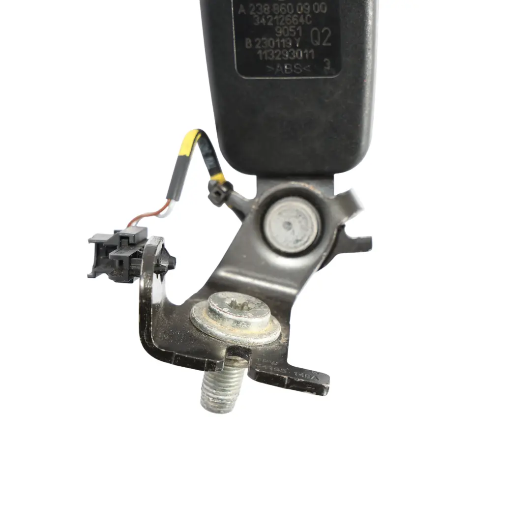 Hebilla De Cinturón De Seguridad Trasero Izquierdo para Mercedes C238 con número de pieza A2388600900 Mercedes C238 Hebilla De Cinturón De Seguridad Trasero Izquierdo - SKU A2388600900 - Número de pieza A2388600900