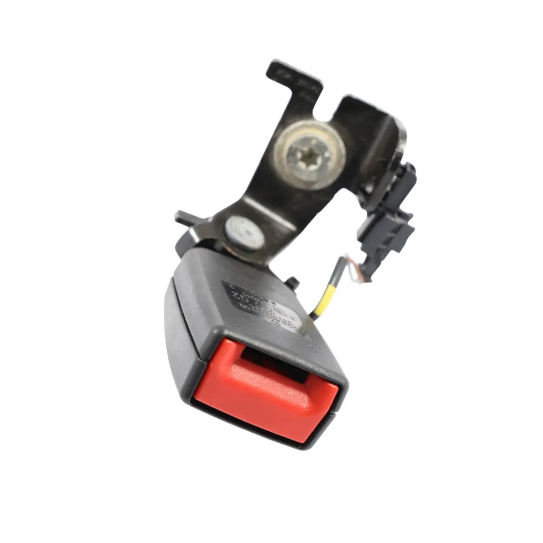 Fibbia Per Cintura Di Sicurezza Posteriore Sinistra per Mercedes C238 con numero di parte A2388600900 Mercedes C238 Fibbia Per Cintura Di Sicurezza Posteriore Sinistra - SKU A2388600900 - Numero di parte A2388600900