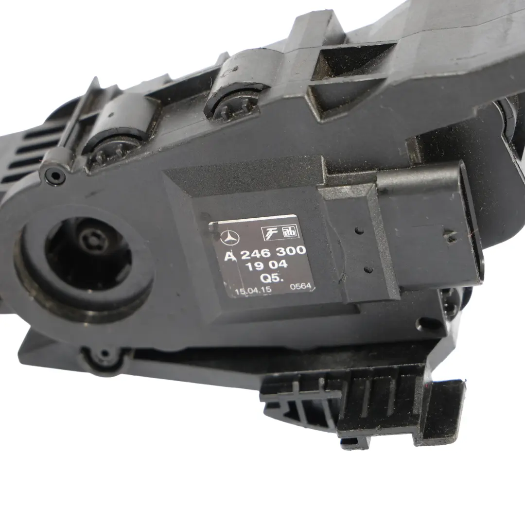 Throttle Pedal Mercedes W176 W246 Accelerator Unit Assembly to with Part number A2463001904 Throttle Pedal Mercedes W176 W246 Accelerator Unit Assembly - SKU A2463001904-2 - Part number A2463001904