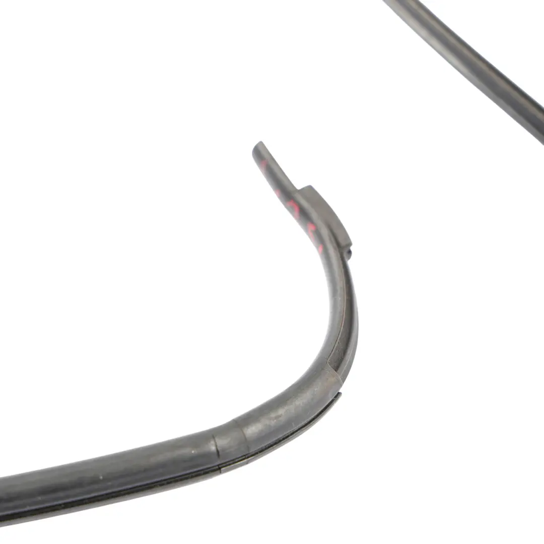 Mercedes W251 Rear Quarter Window Seal Sealing Gasket Left N/S - SKU A2517680424 - Part number A2517680424