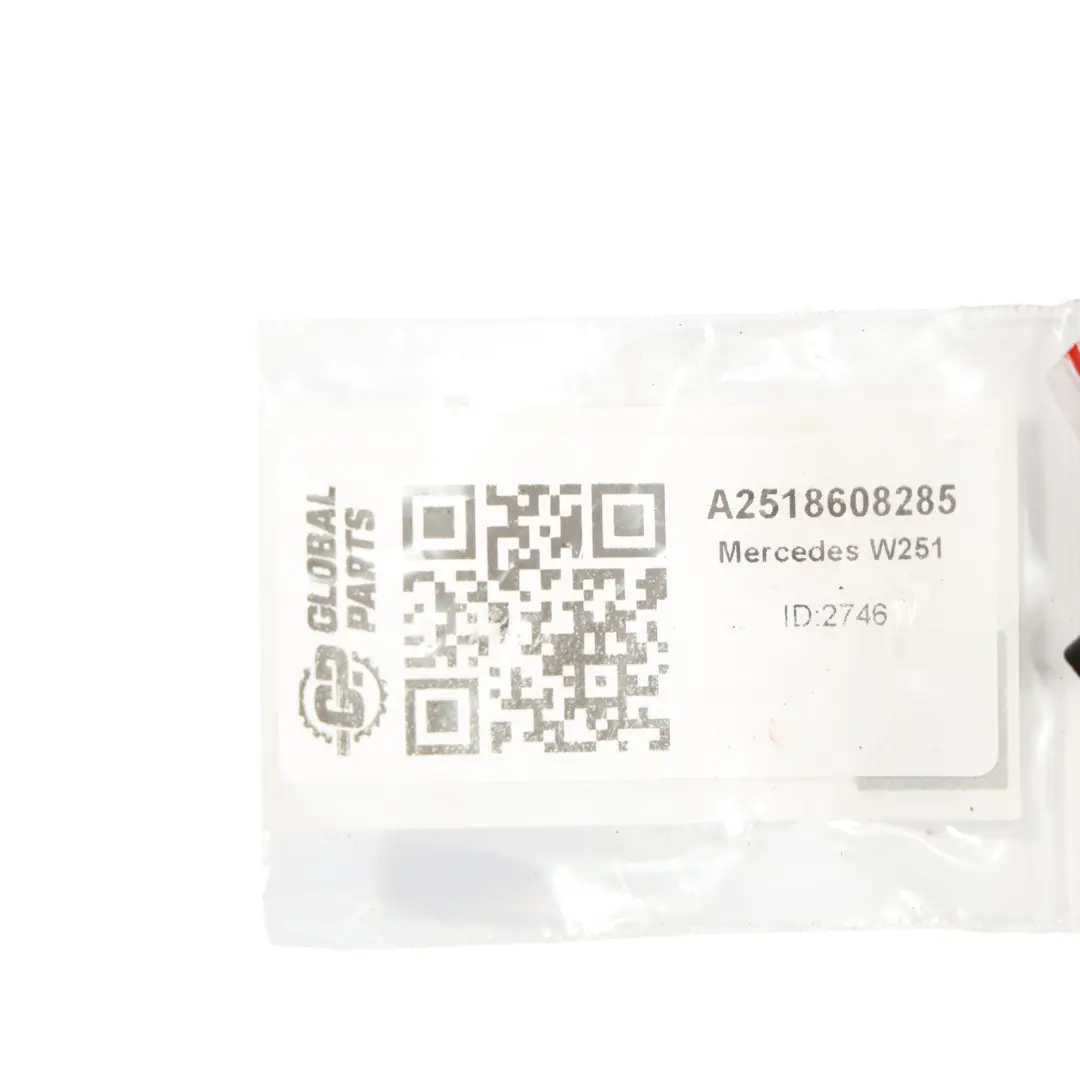 Mercedes W251 Ceinture Arrière Rabattable Droite Troisième Noire - SKU A2518608285 - Numéro de pièce A2518608285