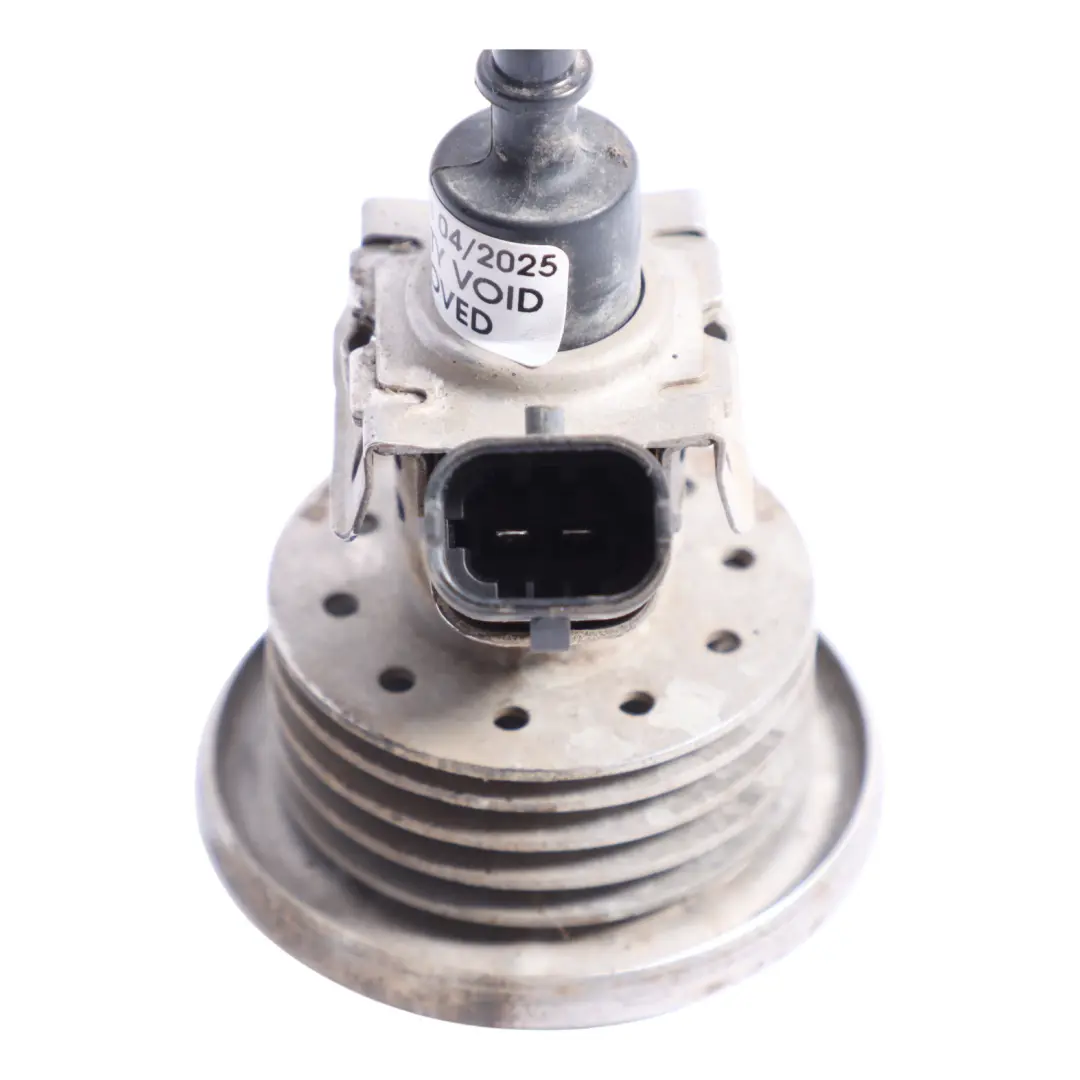 W470 Ad Blue Injector Additive Nozzle Injection to Mercedes with Part number A4704907100 Mercedes W470 Ad Blue Injector Additive Nozzle Injection - SKU A4704907100 - Part number A4704907100