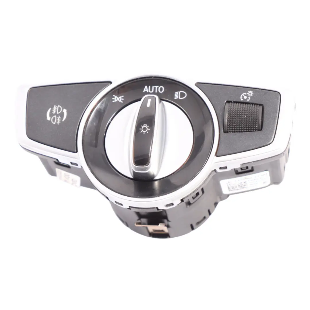 W470 Unidad De Control Interruptor De Los Faros Botón Negro para Mercedes con número de pieza A4709051700 Mercedes W470 Unidad De Control Interruptor De Los Faros Botón Negro - SKU A4709051700 - Número de pieza A4709051700