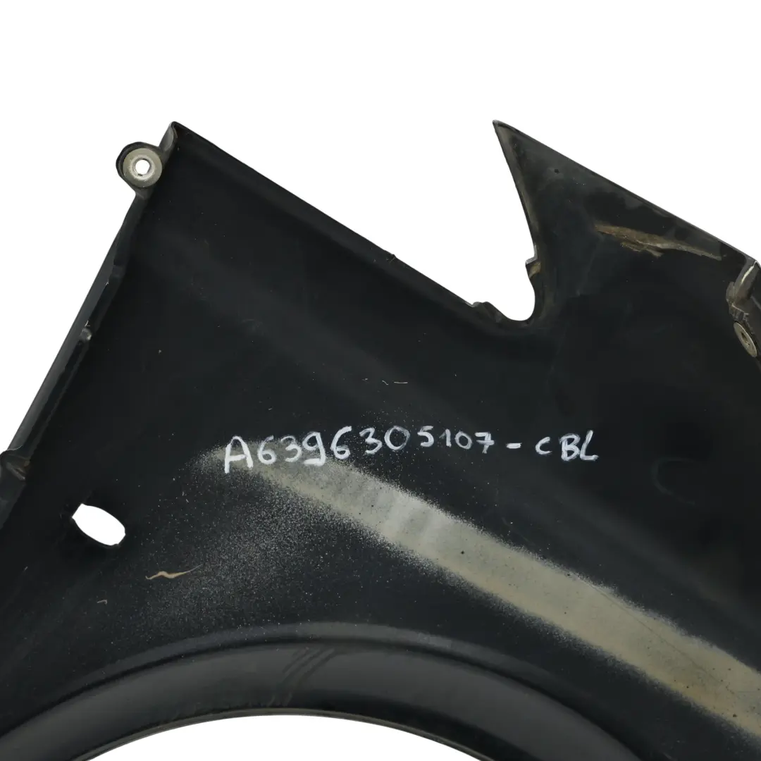 Błotnik Lewy Przedni Boczny Carbon Black Czarny - 040 do Mercedes Vito W639 o numerze A6396305107 Mercedes Vito W639 Błotnik Lewy Przedni Boczny Carbon Black Czarny - 040 - SKU A6396305107-CBL - Numer Części A6396305107