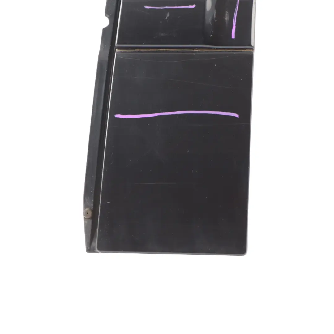 Coperchio dello sportello rifornimento carburante Carbon Black 040 per Mercedes W639 con numero di parte A6397500304 Mercedes W639 Coperchio dello sportello rifornimento carburante Carbon Black 040 - SKU A6397500304-CBL - Numero di parte A6397500304