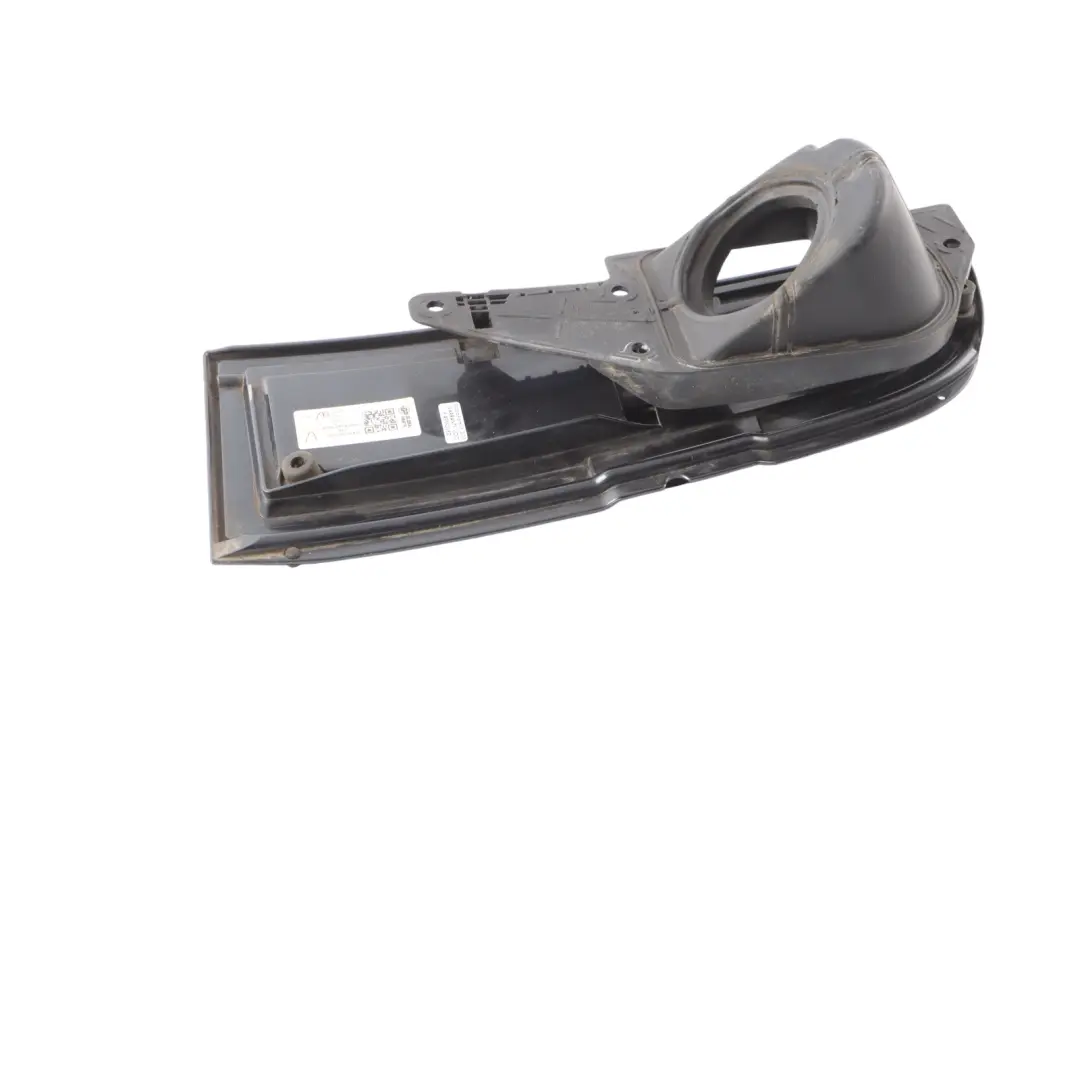 Mercedes Vito W639 Couvercle de trappe à carburant noir carbone 040 - SKU A6397500304-CBL - Numéro de pièce A6397500304