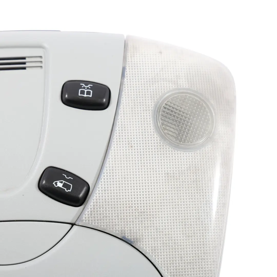 Tetto Luce Interno Interruttore Lampada Anteriore Grigio per Mercedes Vito W639 con numero di parte A6399002300 Mercedes Vito W639 Tetto Luce Interno Interruttore Lampada Anteriore Grigio - SKU A6399002300-1 - Numero di parte A6399002300