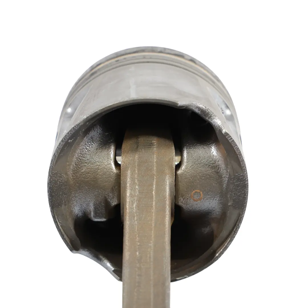 Connecting Rod Mercedes W204 W207 Piston Conrod Diesel OM642 to Engine with Part number A6420305817 Engine Connecting Rod Mercedes W204 W207 Piston Conrod Diesel OM642 - SKU A6420305817 - Part number A6420305817