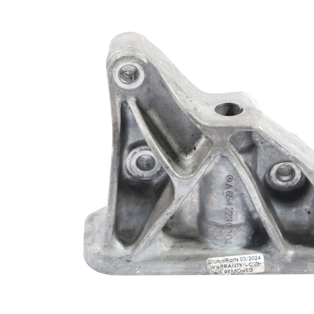 Supporto Motore Sinistro Staffa per Mercedes W213 Diesel con numero di parte A6542230004 Mercedes W213 Diesel Supporto Motore Sinistro Staffa - SKU A6542230004 - Numero di parte A6542230004
