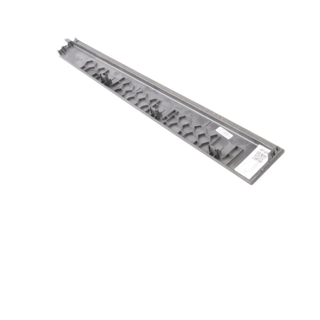 Mercedes Sprinter W910 Garniture Tableau Bord Panneau Recouvrement - SKU A9106801300 - Numéro de pièce A9106801300