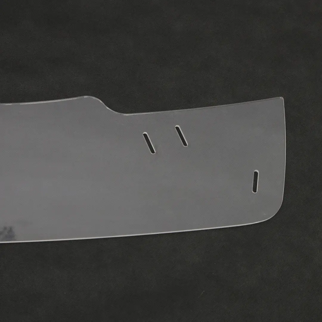 Protezione Frangivento Centrale In Vetro per BMW Z4 E85 con numero di parte E85 Glass Deflector BMW Z4 E85 Protezione Frangivento Centrale In Vetro - SKU E85-GLASS-DEFLECTOR - Numero di parte E85 Glass Deflector