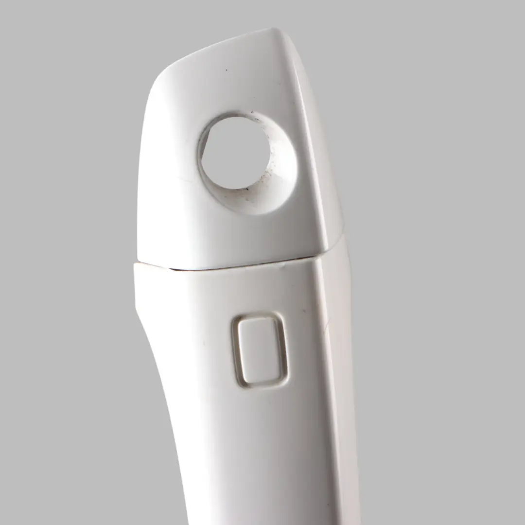 Door Outer Handle Audi A6 A7 4G RS6 C7 Front Pull Right O/S Ibis White - Y9C to with Part number 4H0837206 Door Outer Handle Audi A6 A7 4G RS6 C7 Front Pull Right O/S Ibis White - Y9C - SKU RHD-4H0837206-IWH - Part number 4H0837206