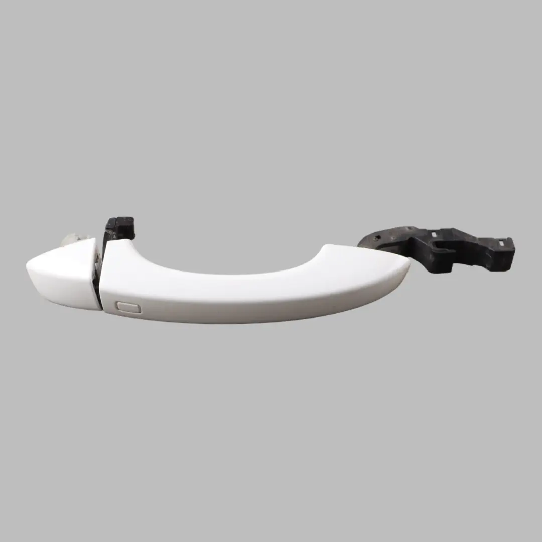 Door Outer Handle Audi A6 A7 4G RS6 C7 Rear Pull Right O/S Ibis White - Y9C to with Part number 4H0837206 Door Outer Handle Audi A6 A7 4G RS6 C7 Rear Pull Right O/S Ibis White - Y9C - SKU 4H0837206-IWH1 - Part number 4H0837206