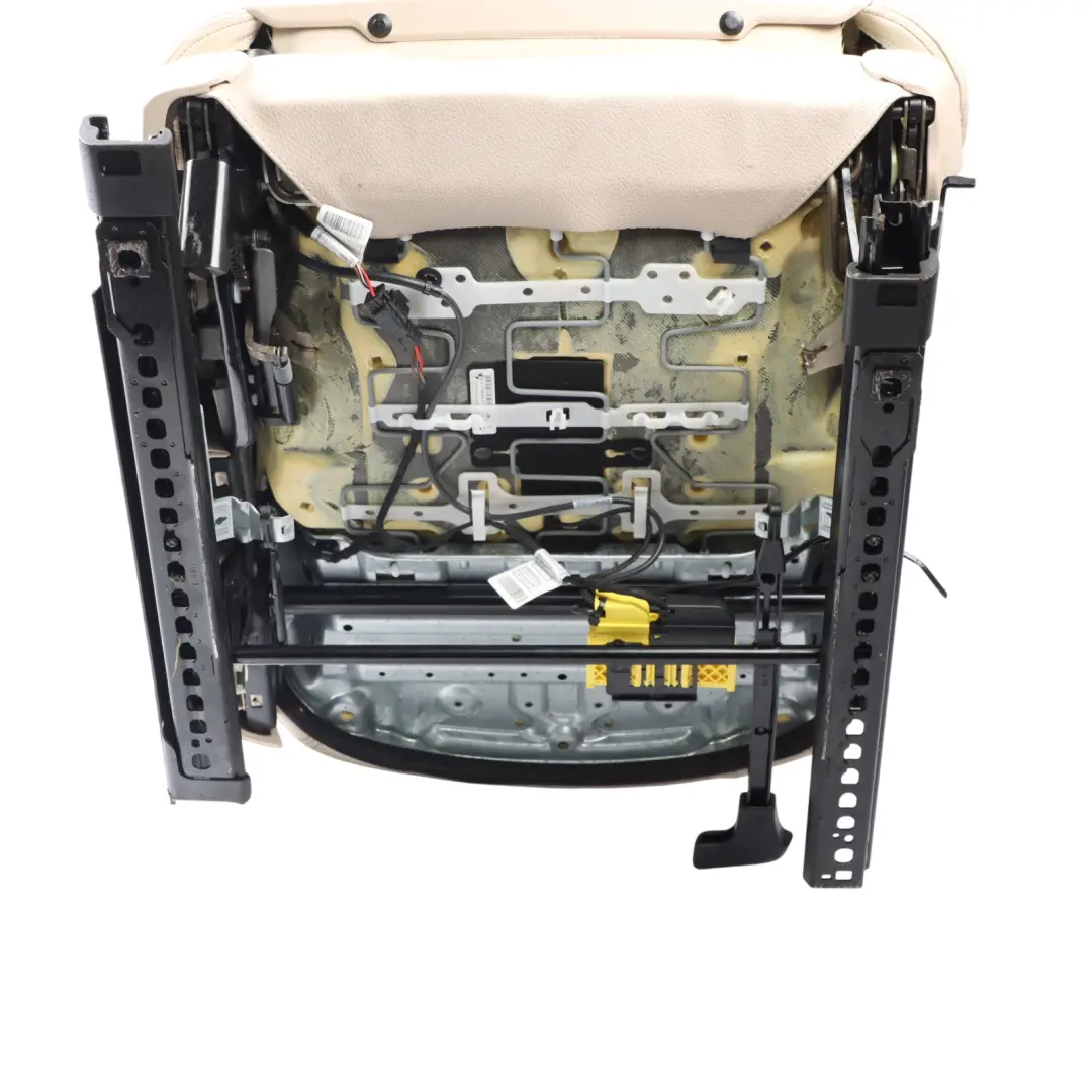 Asiento Delantero Interior De Cuero Oyster Izquierdo para BMW F30 F31 F34 F36 con número de pieza 7303715 BMW F30 F31 F34 F36 Asiento Delantero Interior De Cuero Oyster Izquierdo - SKU 7303715-1 - Número de pieza 7303715