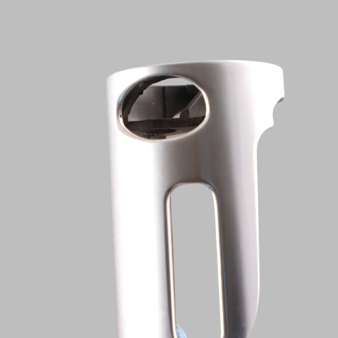 8N Door Handle Window Lifter Switch Mount Holder Right O/S to Audi TT with Part number 8N2867376 Audi TT 8N Door Handle Window Lifter Switch Mount Holder Right O/S - SKU RHD-8N2867376 - Part number 8N2867376