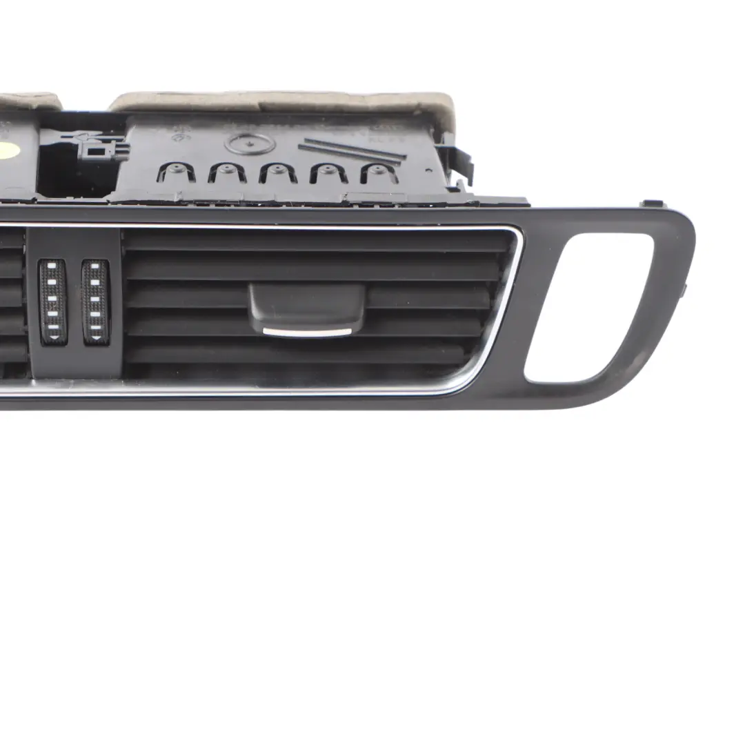 Centre Dashboard Air Vent Nozzle Grille Trim Cover 8R2820951B to Audi Q5 8R with Part number 8R2820951C Audi Q5 8R Centre Dashboard Air Vent Nozzle Grille Trim Cover 8R2820951B - SKU RHD-8R2820951C - Part number 8R2820951C