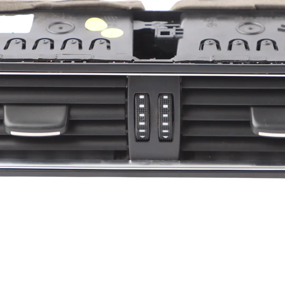 Centre Dashboard Air Vent Nozzle Grille Trim Cover 8R2820951B to Audi Q5 8R with Part number 8R2820951C Audi Q5 8R Centre Dashboard Air Vent Nozzle Grille Trim Cover 8R2820951B - SKU RHD-8R2820951C - Part number 8R2820951C