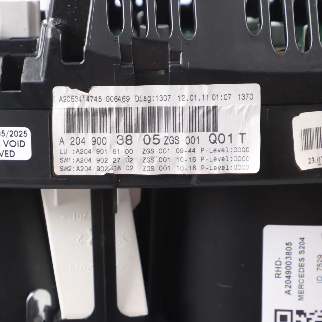 Instrument Cluster Petrol Speedo Clocks Automatic to Mercedes W204 with Part number A2049003805 Mercedes W204 Instrument Cluster Petrol Speedo Clocks Automatic - SKU RHD-A2049003805 - Part number A2049003805