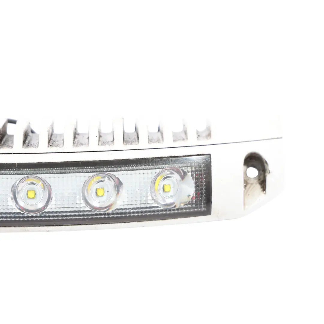 Labcraft Scenelite Projecteur D'Extérieur LED SI7_5-3MVWH pour à propos du numéro de pièce SI75-MVWH Labcraft Scenelite Projecteur D'Extérieur LED SI7_5-3MVWH - SKU SI75-MVWH - Numéro de pièce SI75-MVWH