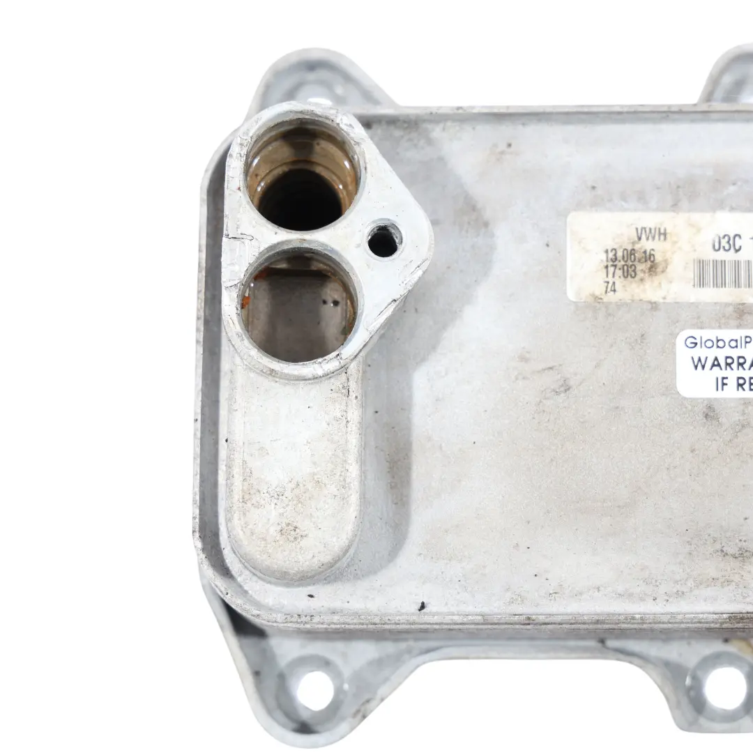 Mk6 1.4 TSI CAVD Refrigerador De Aceite para Volkswagen Golf con número de pieza 03C117021J Volkswagen Golf Mk6 1.4 TSI CAVD Refrigerador De Aceite - SKU 03C117021J - Número de pieza 03C117021J
