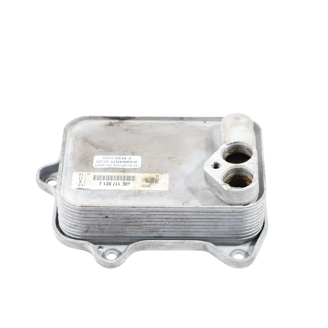 Volkswagen Golf Mk6 1.4 TSI CAVD Refrigerador De Aceite - SKU 03C117021J - Número de pieza 03C117021J