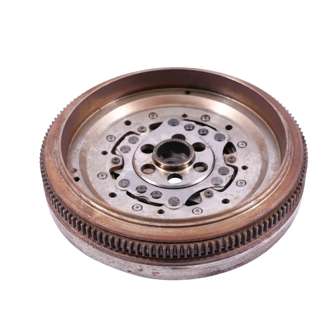 Zweimassenschwungrad für Audi Q3 8U VW Golf 7 Passat B7 2.0 TDI mit Teilenummer 03L105266DG Audi Q3 8U VW Golf 7 Passat B7 2.0 TDI Zweimassenschwungrad - SKU 03L105266DG - Teilenummer 03L105266DG