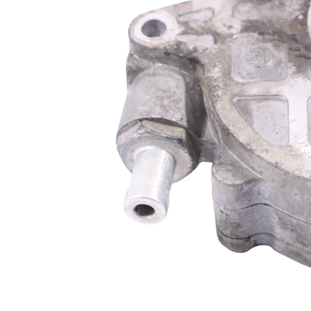 Vacuum Pump to VW Audi A4 B8 A5 8T 2.0 TDI Diesel with Part number 03L145100 VW Audi A4 B8 A5 8T 2.0 TDI Diesel Vacuum Pump - SKU 03L145100 - Part number 03L145100